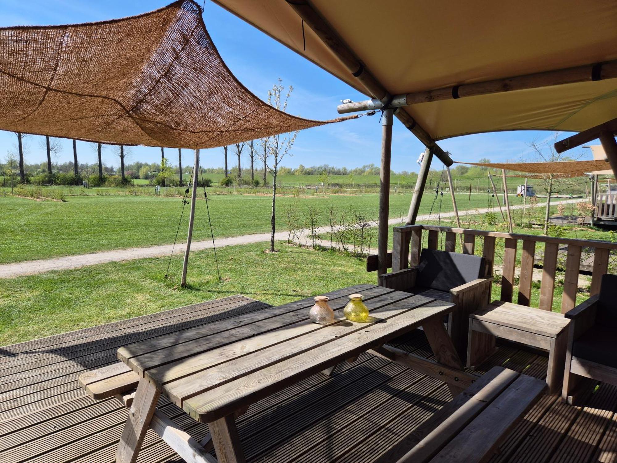 De Hazelaarshof Luxe Glampingtent Bij Natuurgebied De Millingerwaard Kekerdom Extérieur photo